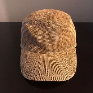 Women’s straw hat, tan, new, with tags